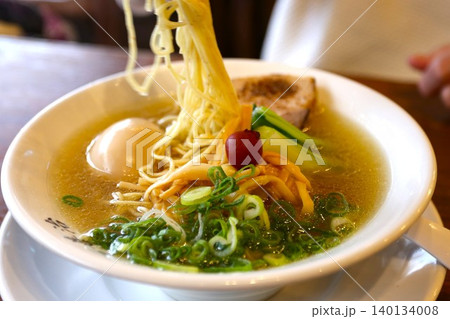濃厚醤油らぁ麺 140134008