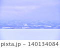 北海道の雪原 140134084