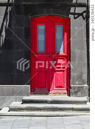 Red double doors with frosted glass Red double doors with frosted glass 140136422