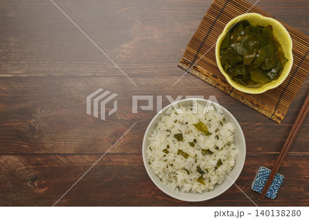 ワカメご飯とワカメ 140138280