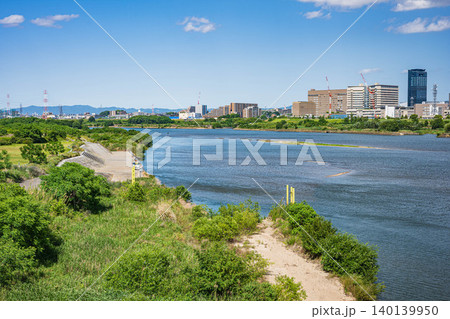 淀川風景 枚方大橋からの景観 大阪府高槻市 枚方市 淀川風景 枚方大橋からの景観 大阪府高槻市 枚方市 140139950