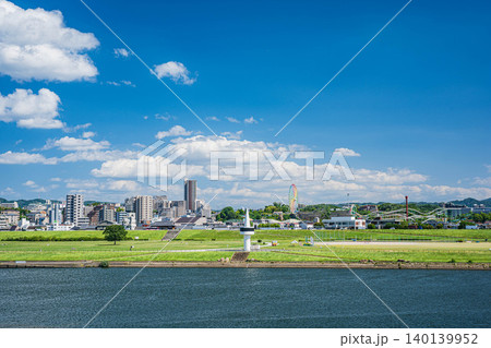 淀川風景 枚方大橋から枚方市街を望む 大阪府高槻市 枚方市 淀川風景 枚方大橋から枚方市街を望む 大阪府高槻市 枚方市 140139952