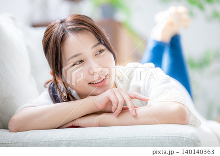女性　ポートレート 140140363