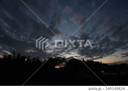 雲 雲 140140624