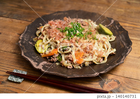芽キャベツ焼うどん 芽キャベツ焼うどん 140140731