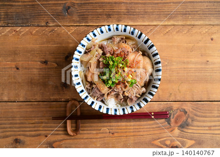 牛丼 牛丼 140140767