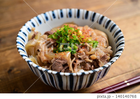 牛丼 牛丼 140140768