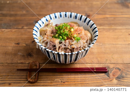 牛丼 140140771