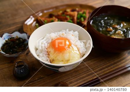一汁一菜：はんぺんのバター醤油焼き 140140780