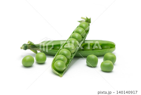 green peas vegetable bean isolated on white green peas vegetable bean isolated on white 140140917