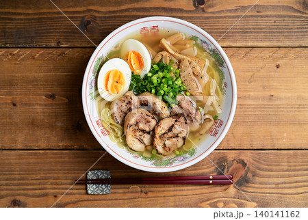 鶏塩ラーメン 鶏塩ラーメン 140141162