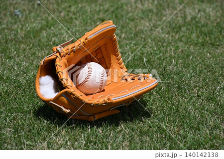 野球のグローブ 野球のグローブ 140142138