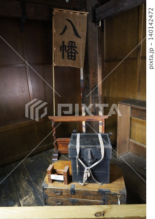 松本城に展示してある鉄砲箪笥【長野県・松本市】 140142472