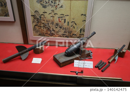 松本城に展示してある赤羽コレクション【長野県・松本市】 松本城に展示してある赤羽コレクション【長野県・松本市】 140142475