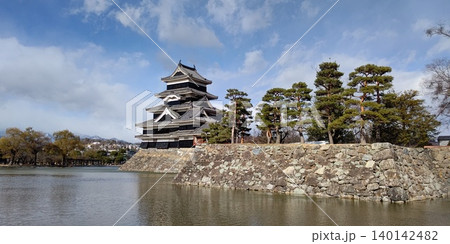 国宝 松本城【長野県・松本市】 140142482