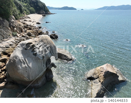 【空撮】天然記念物・六口島の象岩と瀬戸内海(岡山県) 【空撮】天然記念物・六口島の象岩と瀬戸内海(岡山県) 140144833