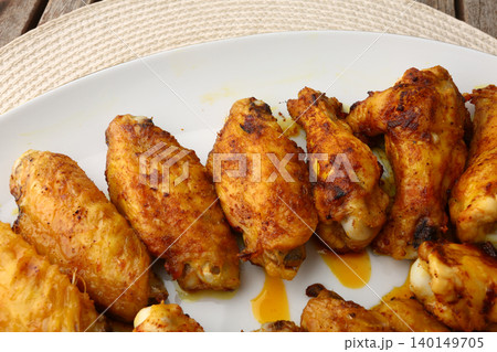 Roasted Chicken Wings with Golden Texture 140149705