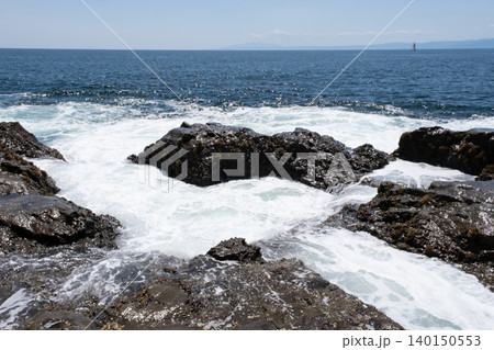 江の島 稚児ヶ淵周辺の海の風景 江の島 稚児ヶ淵周辺の海の風景 140150553