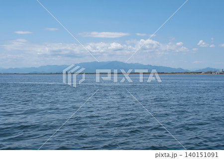 沖合から 片瀬西浜 鵠沼 茅ヶ崎を見た風景 沖合から 片瀬西浜 鵠沼 茅ヶ崎を見た風景 140151091
