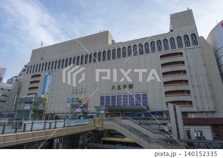 JR八王子駅北口 駅ビル【セレオ八王子北館】とペデストリアンデッキ(東京都八王子市旭町) JR八王子駅北口 駅ビル【セレオ八王子北館】とペデストリアンデッキ(東京都八王子市旭町) 140152335