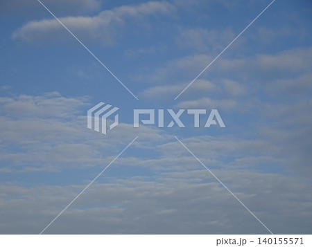 雲の多い空 雲の多い空 140155571