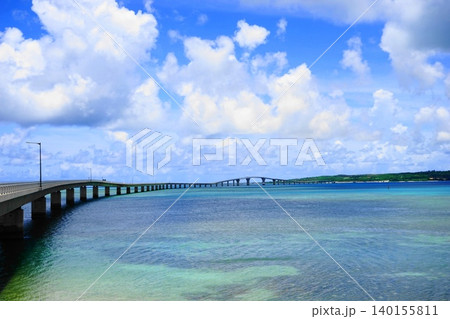 海に続く道　07月沖縄･宮古島185伊良部大橋 140155811