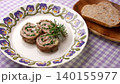 ハーブをふんだんに使って美味しそうにオーブンで焼き上げたポルケッタ、香ばしい焼き色が食欲をそそる本格 140155977