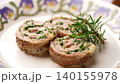 ハーブと肉の旨味を閉じ込めて焼き上げたポルケッタ、ホームパーティにぴったりの豪華なイタリアン 140155978