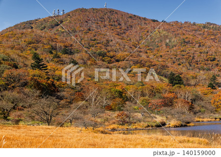 紅葉の赤城山・覚満淵の風景 紅葉の赤城山・覚満淵の風景 140159000