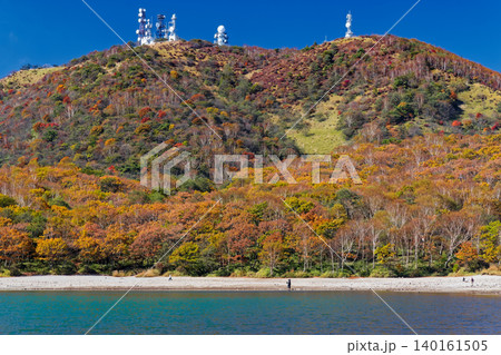 紅葉の赤城山・小沼の風景 紅葉の赤城山・小沼の風景 140161505