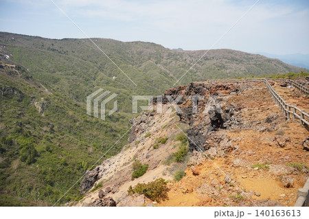 那須岳の登山道から見た景色 那須岳の登山道から見た景色 140163613