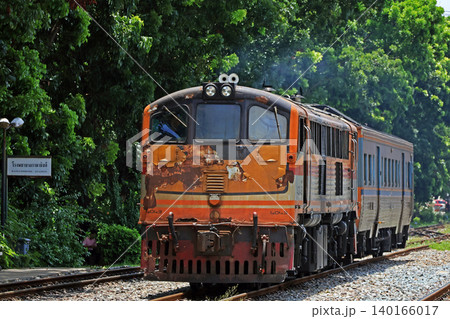 タイ国鉄の老朽化鉄道車両 140166017
