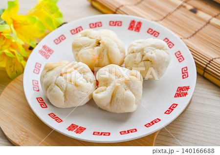食パンで包んだシュウマイ 食パンで包んだシュウマイ 140166688