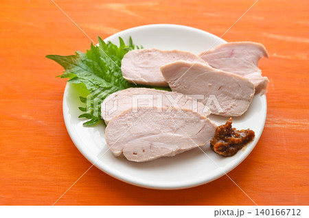 高タンパクでヘルシーな豚もも肉の低温調理 140166712