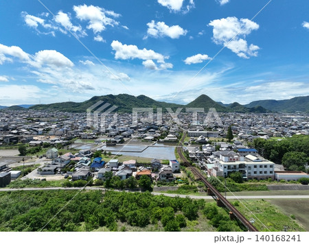 【空撮】台風後の濁流と近代化産業遺産・ことでん香東川橋梁 【空撮】台風後の濁流と近代化産業遺産・ことでん香東川橋梁 140168241