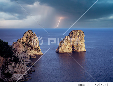 Faraglioni islands in Capri, italy Faraglioni islands in Capri, italy 140169811