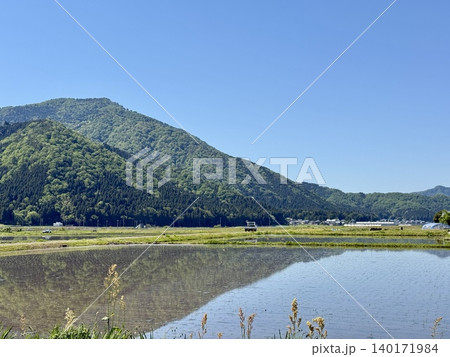 春の福井 奥越前の集落 農村の景色 春の福井 奥越前の集落 農村の景色 140171984