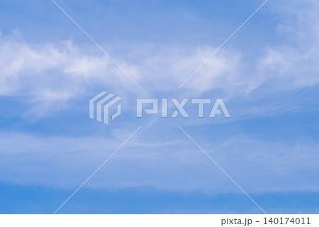 青空を流れる雲 青空を流れる雲 140174011