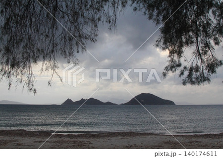 Seaside town of Turgutreis and spectacular sunsets 140174611