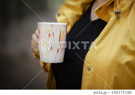 Drinking delicious coffee in nature Drinking delicious coffee in nature 140175196