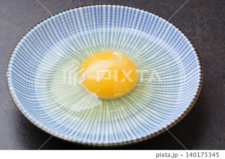 生たまご食材 140175345
