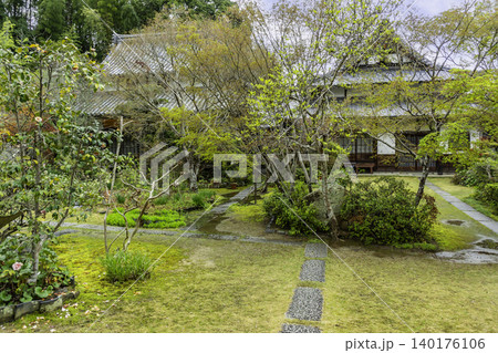 まきび公園　吉備寺　境内　岡山県倉敷市 140176106