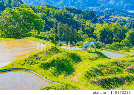 【長野県】姨捨の棚田・田植えの季節 140178258