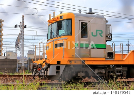黄色い貨物列車(キヤE195系) イメージ 黄色い貨物列車(キヤE195系) イメージ 140179545