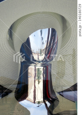 head of metal fashion figurine 140180729