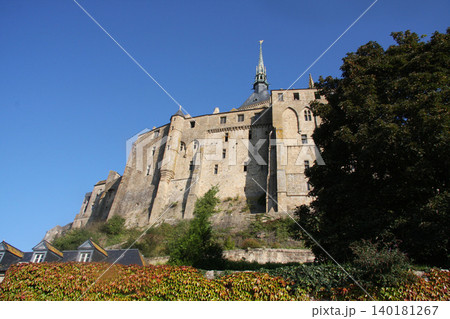 モンサンミッシェル モン・サン=ミシェル Mont Saint-Michel フランス 朝の風景 モンサンミッシェル モン・サン=ミシェル Mont Saint-Michel フランス 朝の風景 140181267