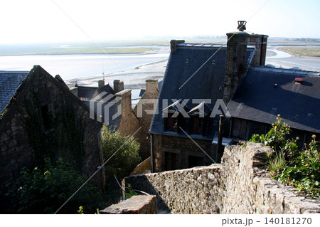 モンサンミッシェル モン・サン=ミシェル Mont Saint-Michel フランス 朝の風景 モンサンミッシェル モン・サン=ミシェル Mont Saint-Michel フランス 朝の風景 140181270
