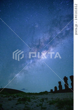 Peaceful starry milky way glows over moai at easter island chile Peaceful starry milky way glows over moai at easter island chile 140181812