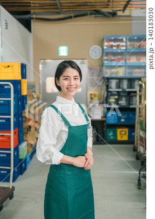 supermarket supermarket 140183030