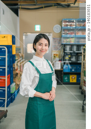 supermarket supermarket 140183031